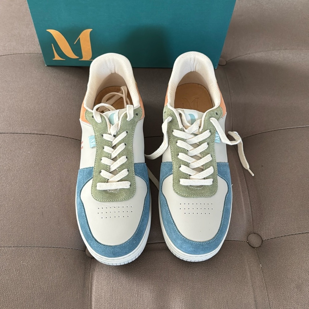 M.Moustache Maxence H
Suede and Pistachio Slate Leather